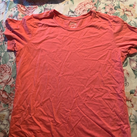 amadora sport Tops - ADORA Pink Short Sleeve Tee Size Large